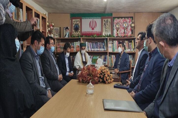 مسوولان وزارت صمت مشکلات معادن عنبران نمین را بررسی کردند