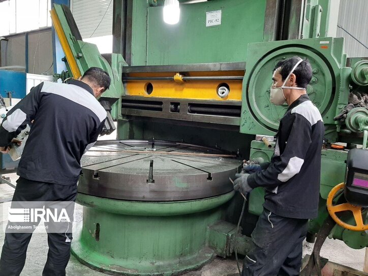 پای دلالان در بازار