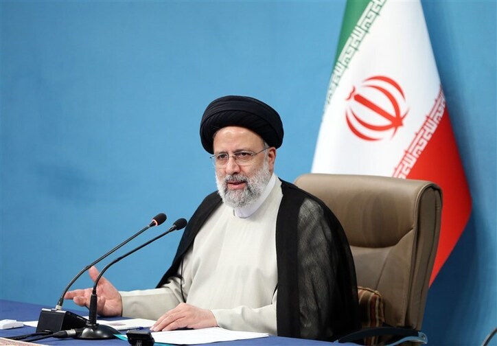 گلایه جدی اساتید اقتصاد اسلامی به سند تحول دولت و استقبال رئیس جمهور از نقدها/ رئیسی: زمینه تاسیس بانک بدون ربا فراهم شد