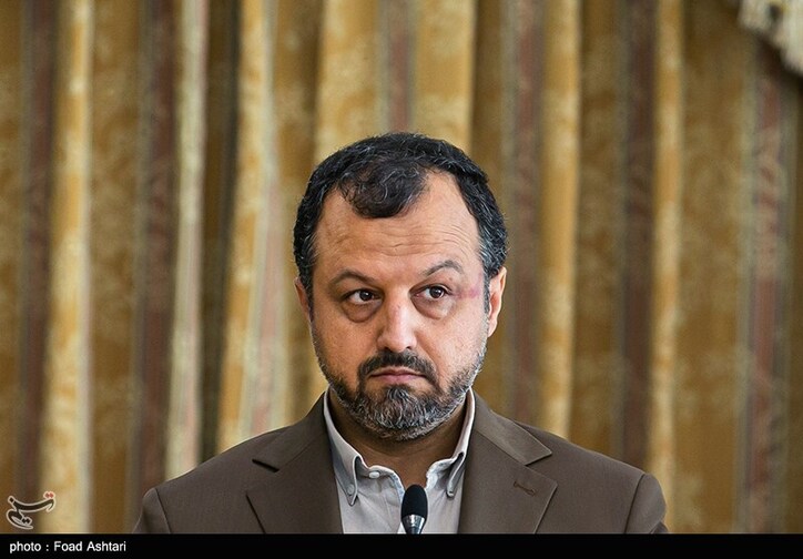 خاندوزی: به میزان صادرات نفت، مازاد ارز داریم/ ثبات به بازار برمی‌گردد