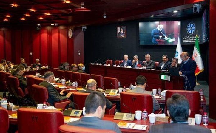 نشست هم‌اندیشی مالیاتی با اتاق بازرگانی، صنایع، معادن و کشاورزی تهران