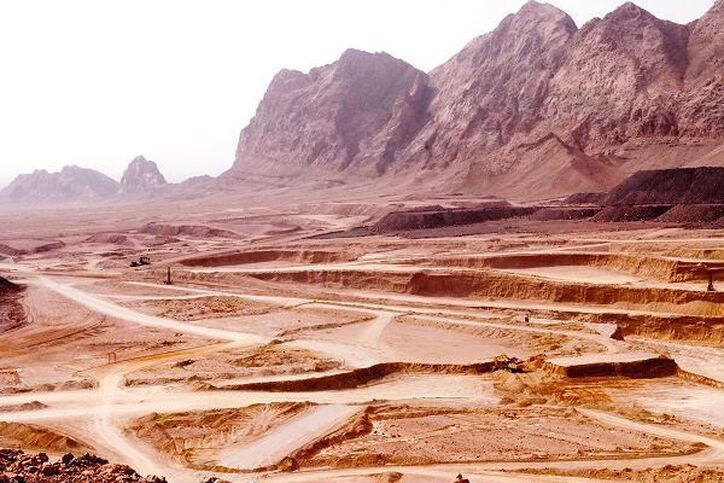 اما و اگر‌های تحقق شعار معدن به‌جای نفت