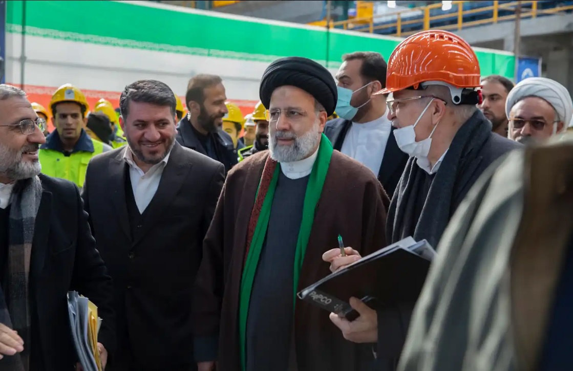افتتاح کارخانه آهن اسفنجی و خط کلاف مجتمع فولاد بافق با حضور رئیس جمهور افتتاح کارخانه آهن اسفنجی و خط کلاف مجتمع فولاد بافق با حضور رئیس جمهور