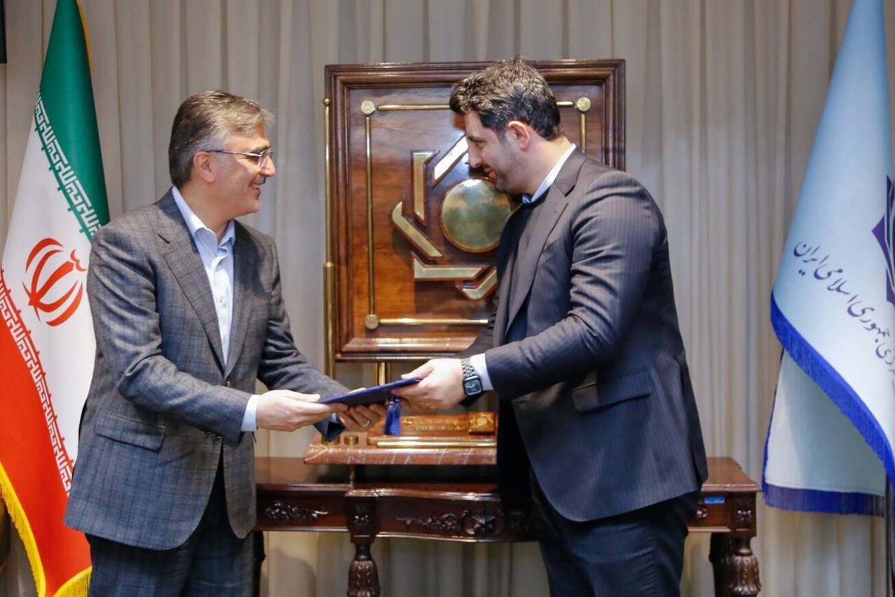 معاون جدید توسعه مدیریت و منابع بانک مرکزی منصوب شد معاون جدید توسعه مدیریت و منابع بانک مرکزی منصوب شد