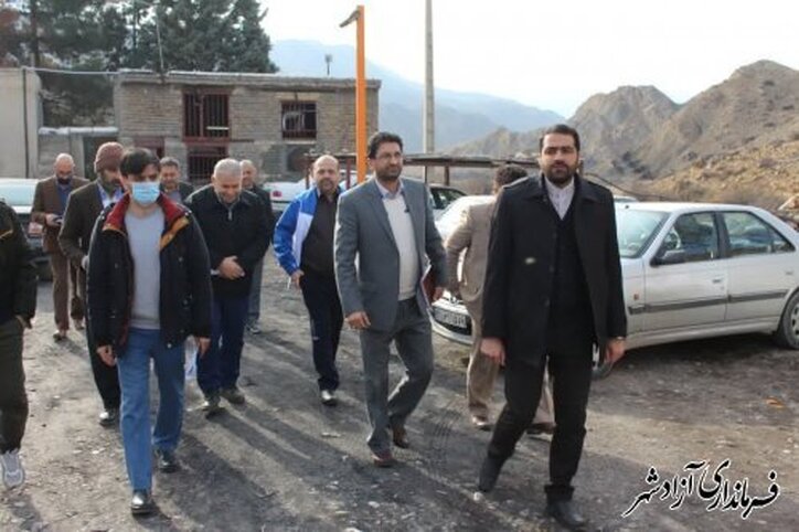 بازدید فرماندار شهرستان آزادشهر از معدن شرکت گمانه چشمه ساران