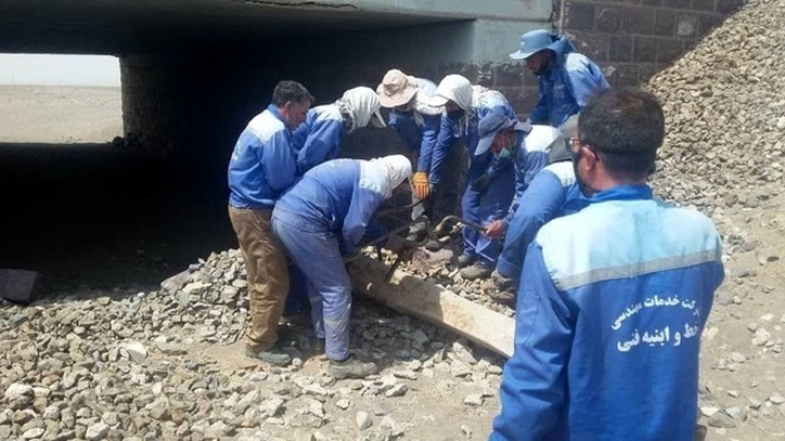 نارضایتی کارگران ابنیه فنی قم از تاخیر در پرداخت حقوق