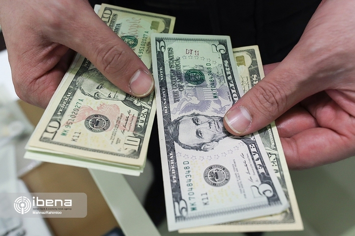 قیمت هر اسکناس دلار و یورو امروز چهارشنبه ۱۲ بهمن