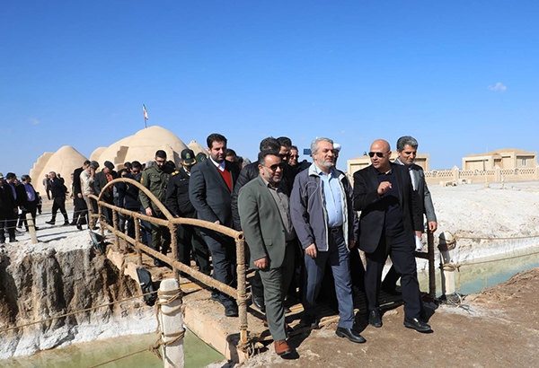 فاطمیامین: رشد بخش معادن بعد از ۴ سال مثبت شد/ تولید پتاس به ۵۰ هزار تن رسیده است فاطمیامین: رشد بخش معادن بعد از ۴ سال مثبت شد/ تولید پتاس به ۵۰ هزار تن رسیده است
