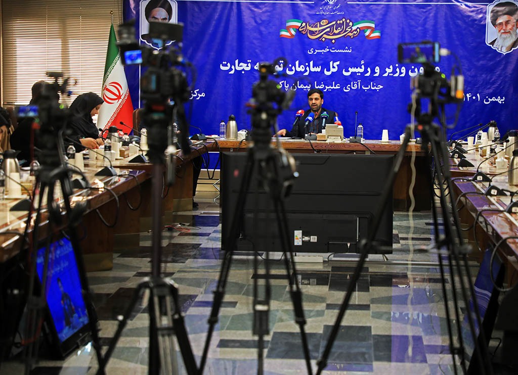 امسال رکورد صادرات غیرنفتی شکسته میشود/ زیرساختها جوابگوی حجم تجارت و صادرات نیست امسال رکورد صادرات غیرنفتی شکسته میشود/ زیرساختها جوابگوی حجم تجارت و صادرات نیست