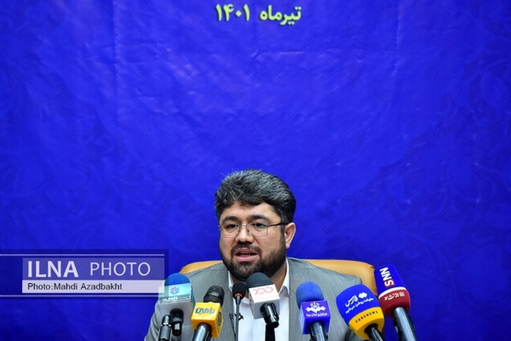 اصلاح سن بازنشستگی بخشی از بسته اصلاحی صندوق‌هاست/ توصیه رئیس جمهور زدن زیر میز فساد در شستا و تامین اجتماعی بود / ۶۴۰ هزار میلیارد تومان در سال آینده بودجه می‌خواهیم