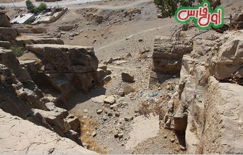 معدن سنگ شگفت انگیز هخامنشیان برای ساخت تخت جمشید معدن سنگ شگفت انگیز هخامنشیان برای ساخت تخت جمشید