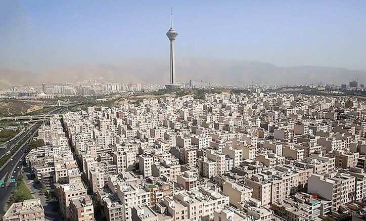 پشت‌صحنه ملاکی بانک‌ها/ چسبندگی بانک‌ها به «مال سازی» و «برج سازی» از «۱+۳» عامل نشات می‌گیرد