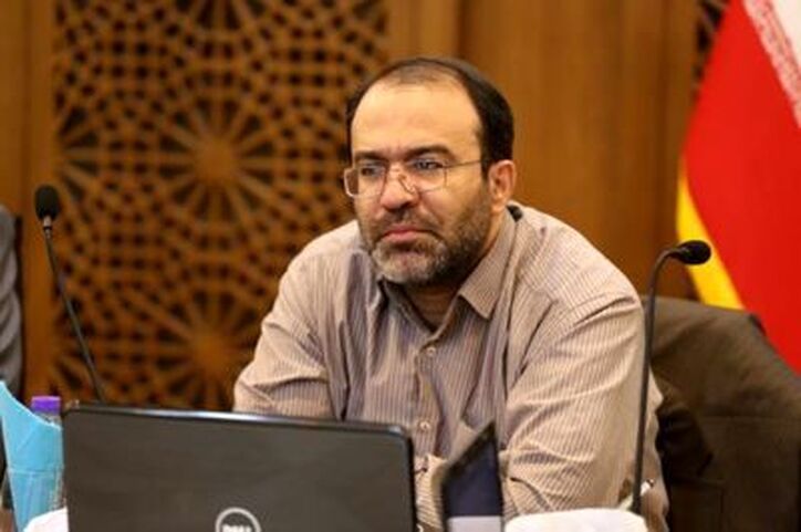 دولت را بدهکار می‌کنیم، در حالی که درآمدی ندارد/ نرخ ارز ما ۲۳ هزار تومان نخواهد بود
