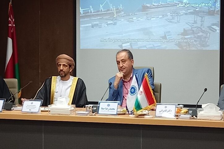 رئیس اتاق بازرگانی بندرعباس: دفتر تجاری و اقتصادی دو جانبه در بندرعباس و عمان راه‌اندازی شود