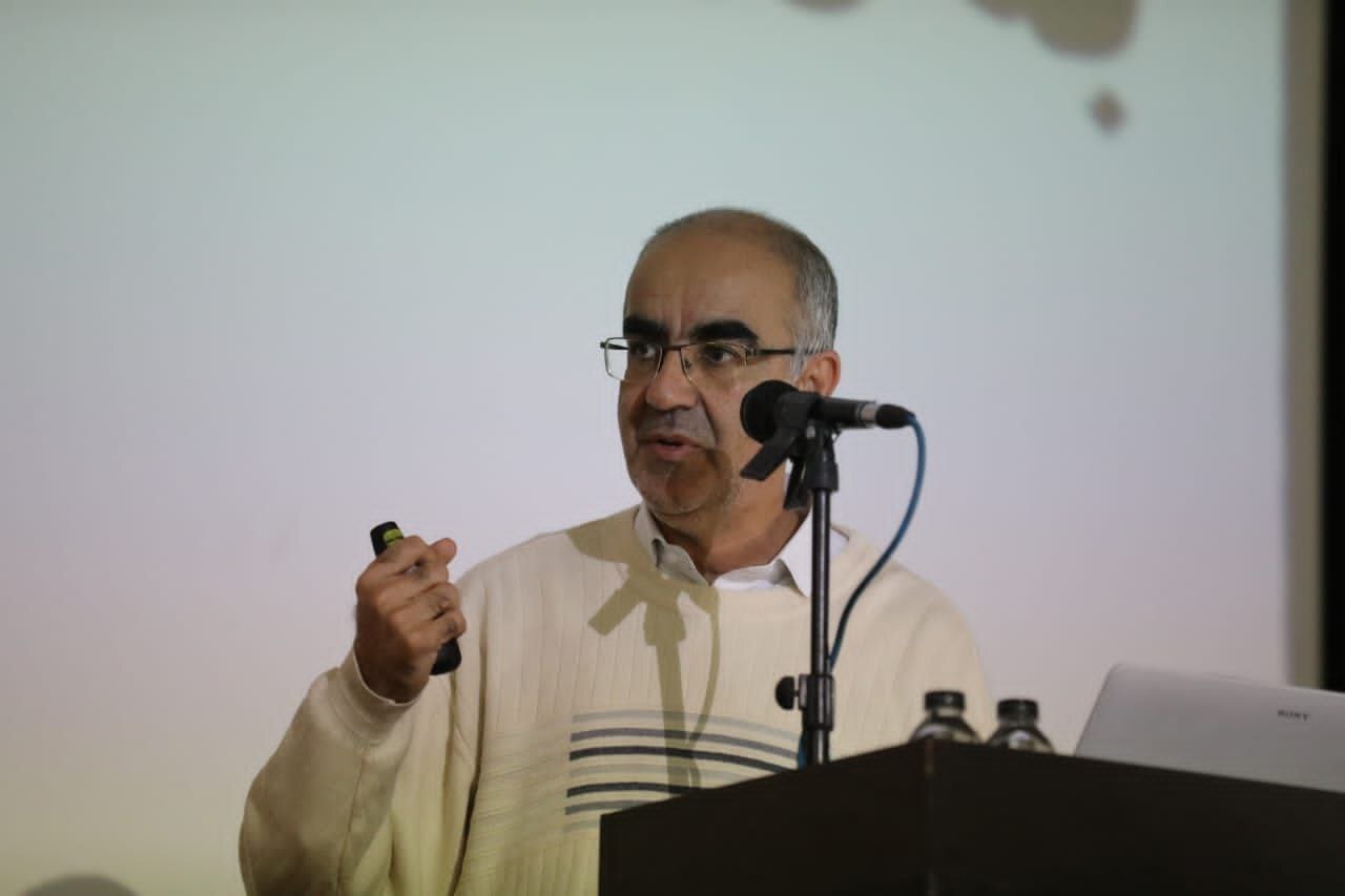 سمینار «خانواده بانشاط» ویژه کارکنان شرکت گلگهر برگزار شد سمینار «خانواده بانشاط» ویژه کارکنان شرکت گلگهر برگزار شد