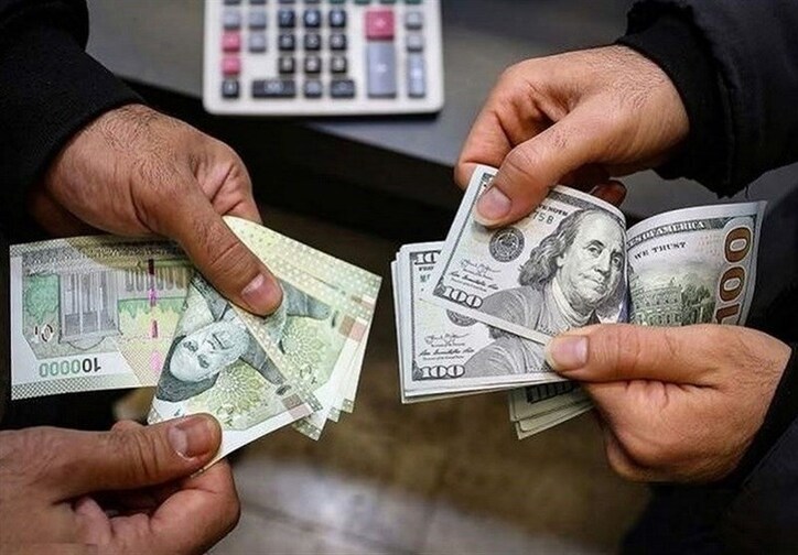 آیا خرید و فروش ارز در بازار آزاد جرم است؟/ آدرس غلط نماینده مجلس در مورد قاچاق ارز