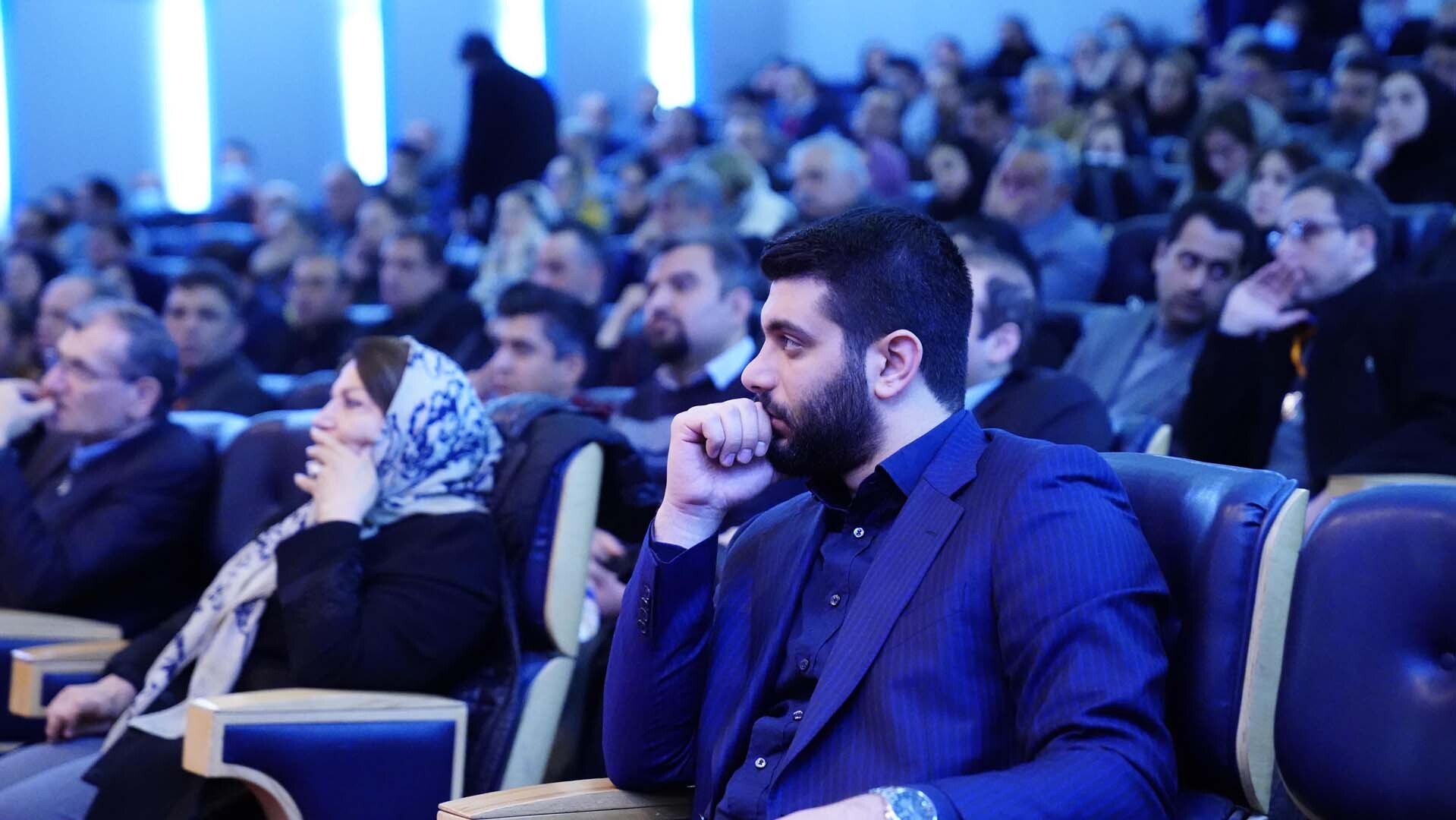 سیمیدکو موفق به کسب جایزه تعالی منابع انسانی شد سیمیدکو موفق به کسب جایزه تعالی منابع انسانی شد