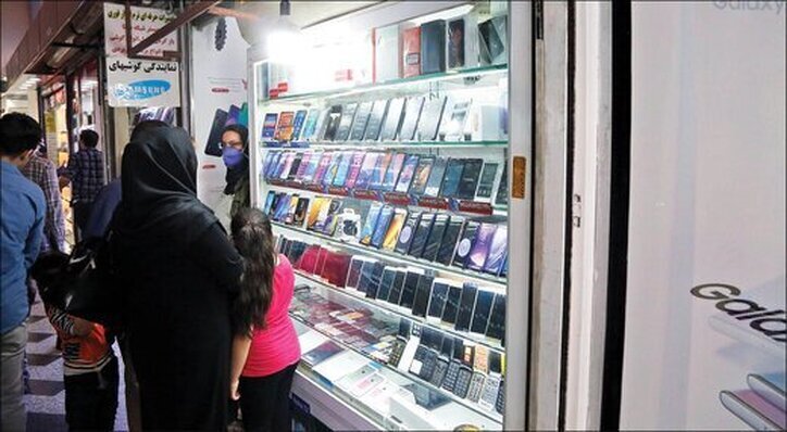 با گران‌فروشان تلفن همراه برخورد جدی می‌شود