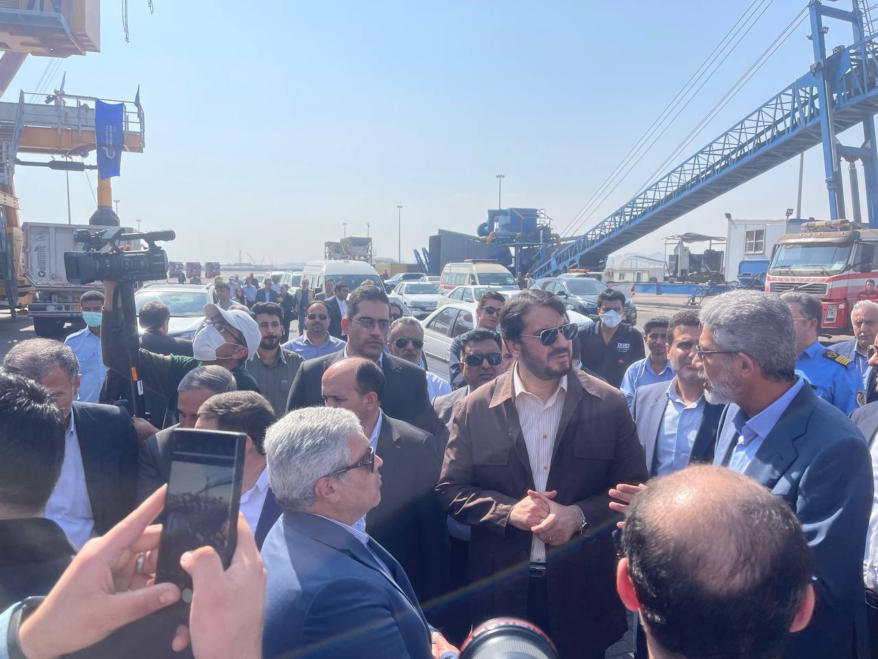 بذرپاش از بندر شهید رجایی، پروژه هیمکو و پروژه&zwnj;های در دست احداث بازدید کرد
