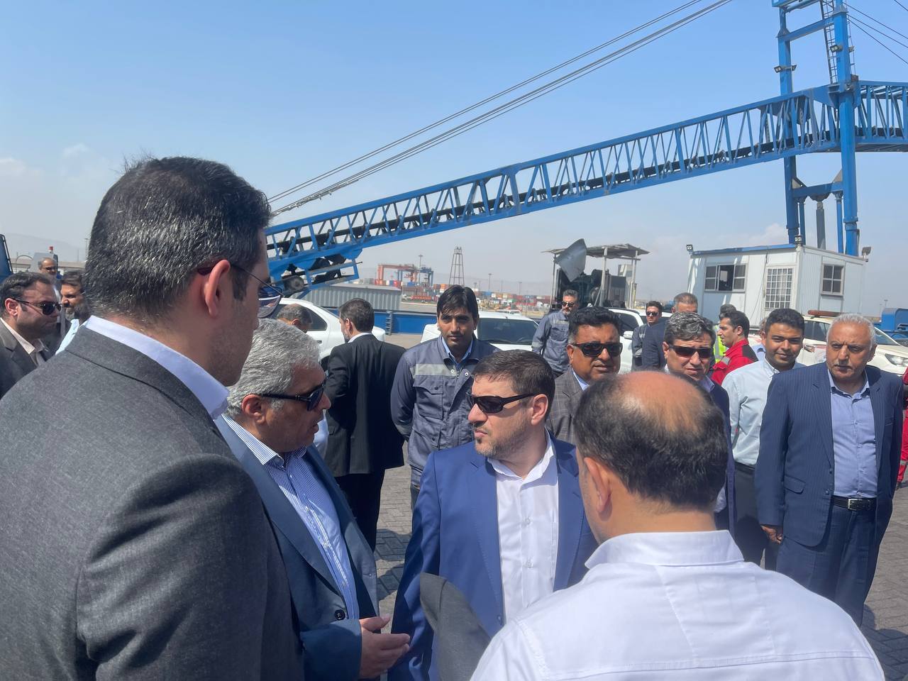 بذرپاش از بندر شهید رجایی، پروژه هیمکو و پروژه&zwnj;های در دست احداث بازدید کرد