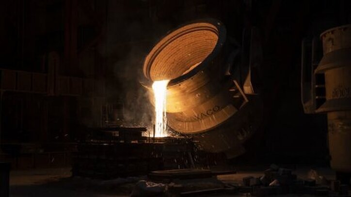 نخستین عملیات ذوب در فولاد سفیددشت با موفقیت انجام شد