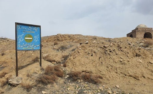 سالمترین آتشکده ایران، در محاصره معادن سنگ سالمترین آتشکده ایران، در محاصره معادن سنگ