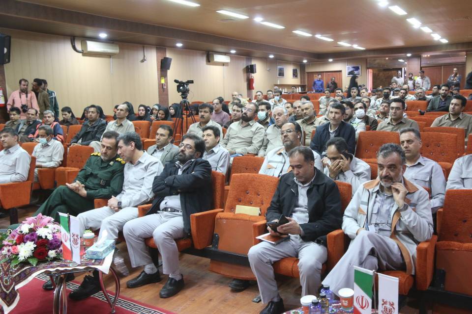 ۱۰۰ میلیون تن خاک سولفور از معادن سرچشمه استخراج شد ۱۰۰ میلیون تن خاک سولفور از معادن سرچشمه استخراج شد
