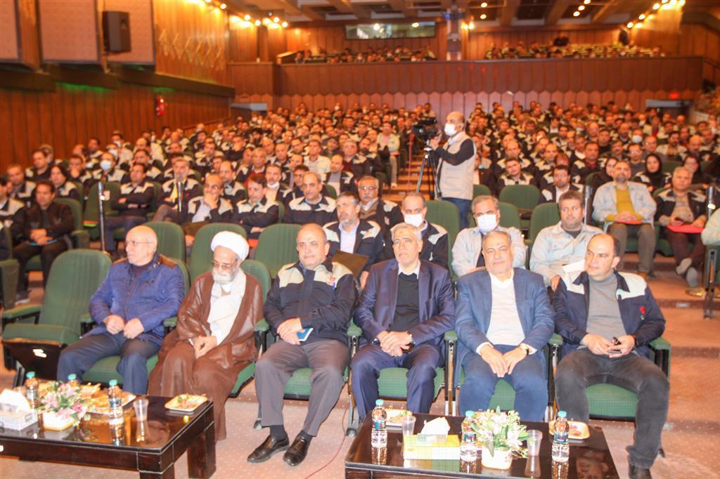 شکوفایی ساخت داخل در ذوب آهن حاصل توان مهندسی در این شرکت است شکوفایی ساخت داخل در ذوب آهن حاصل توان مهندسی در این شرکت است