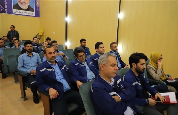 آیین آغاز عملیات احداث و تکمیل پروژه فاز دوم کارخانه فولادسازی گروه ملی صنعتی فولاد ایران با حضور مسوولین کشوری و استانی برگزار شد آیین آغاز عملیات احداث و تکمیل پروژه فاز دوم کارخانه فولادسازی گروه ملی صنعتی فولاد ایران با حضور مسوولین کشوری و استانی برگزار شد