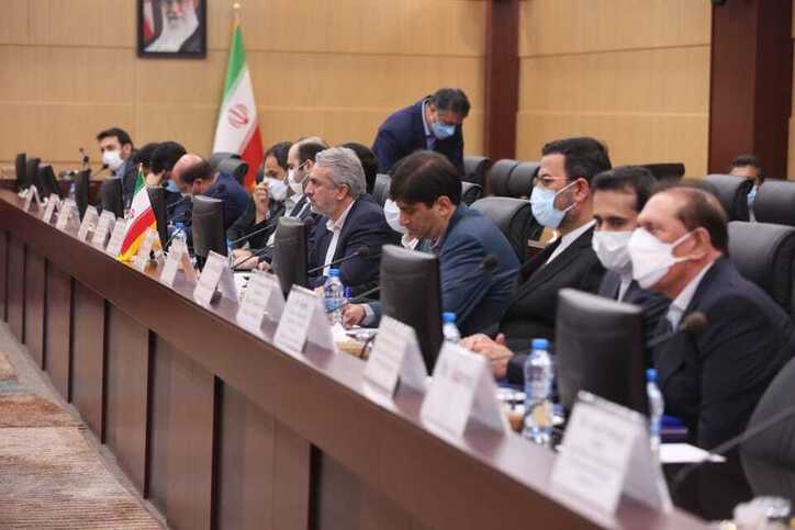 ارتباط کسب‌وکارها، کاهش تعرفه‌ها و تسهیل نقل و انتقالات مالی، سه راهکار افزایش مراودات تجاری با اندونزی است
