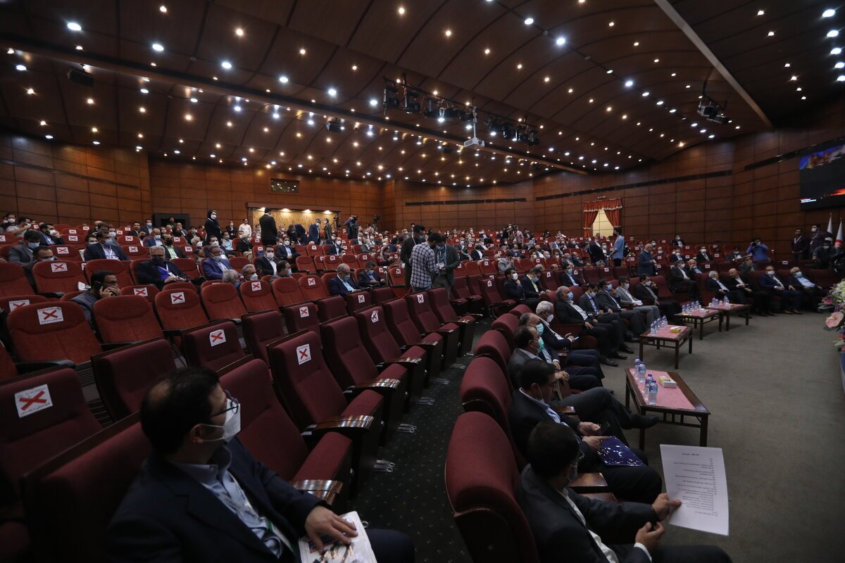 صنعت فولاد توسعه متوازن میخواهد صنعت فولاد توسعه متوازن میخواهد