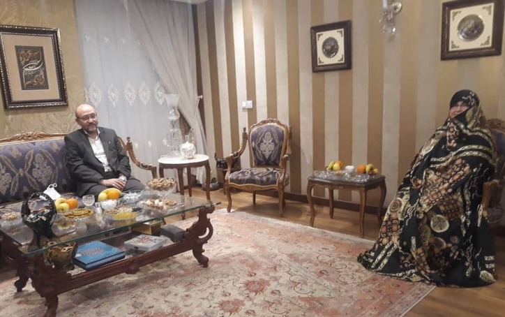 دیدار مشاور وزیر صمت در امور ایثارگران با خانواده شهید معظم عباس شاهوی