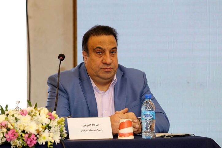 تصمیم گیرندگان مطابق مقتضیات روز و نیاز کشور تدبیر کنند