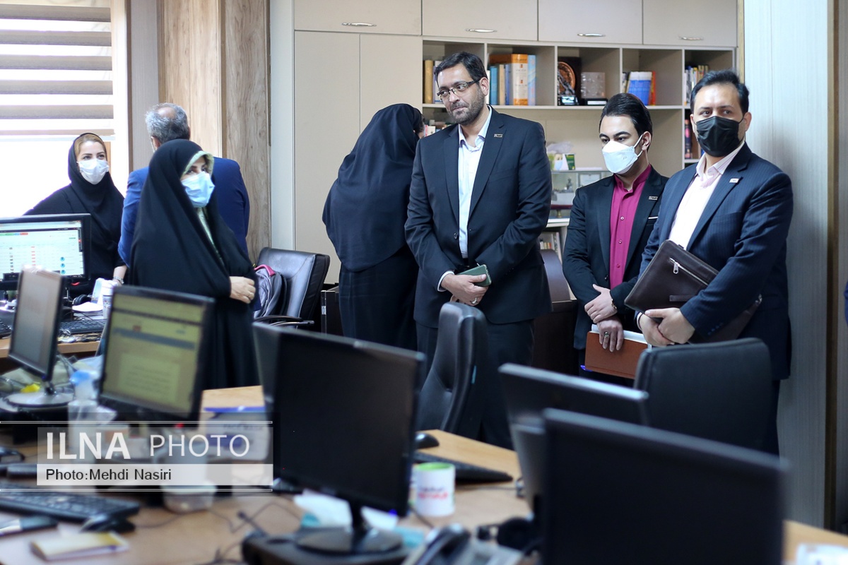 فولاد مبارکه از کارکنان خود به عنوان سرمایههای انسانی یاد میکند/ فولاد مبارکه جزو سختگیرترین صنایع در حوزه ایمنی است فولاد مبارکه از کارکنان خود به عنوان سرمایههای انسانی یاد میکند/ فولاد مبارکه جزو سختگیرترین صنایع در حوزه ایمنی است