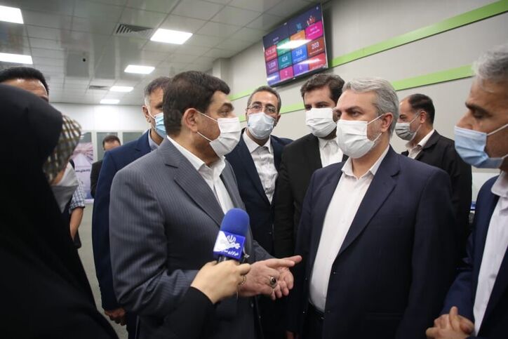 بازدید معاون اول رئیس‌جمهور و وزیر صنعت از مرکز پاسخگویی یکپارچه وزارت صمت