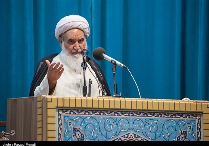 امام جمعه کرمانشاه: برای تقویت تولید از خام‌فروشی مواد معدنی جلوگیری شود