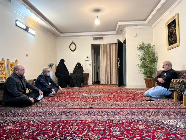 دیدار وزیر صمت با خانواده گرانقدر شهید معظم محمد صادق اسلامی گیلانی
