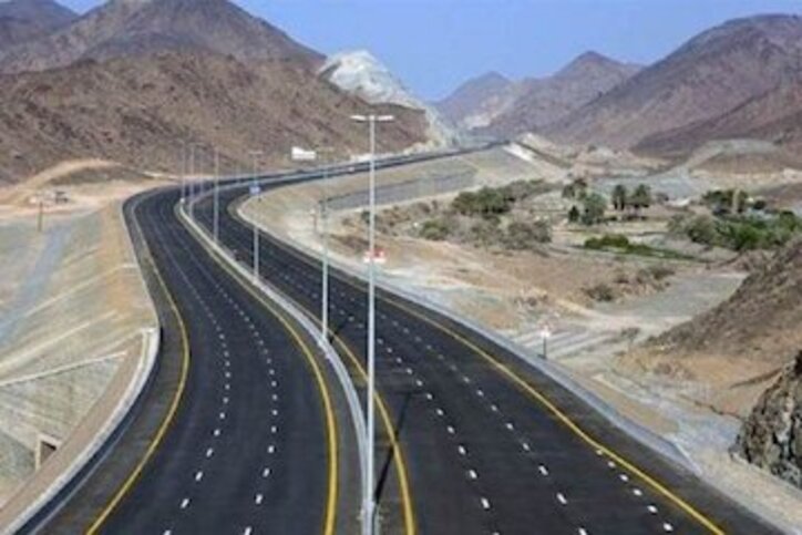 آغاز عملیات اجرایی آزادراه لامرد - پارسیان با مشارکت قرارگاه سازندگی خاتم الانبیاء و شرکت ایمیدرو/تاکید بر تداوم هماهنگی‌ها در اجرای طرح‌های ارتقاء ایمنی جاده‌ها