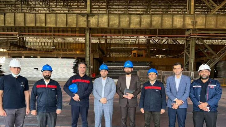 بازدید مشاور وزیر و نایب رئیس هیات مدیره صندوق بازنشستگی کشوری از فولاد اکسین