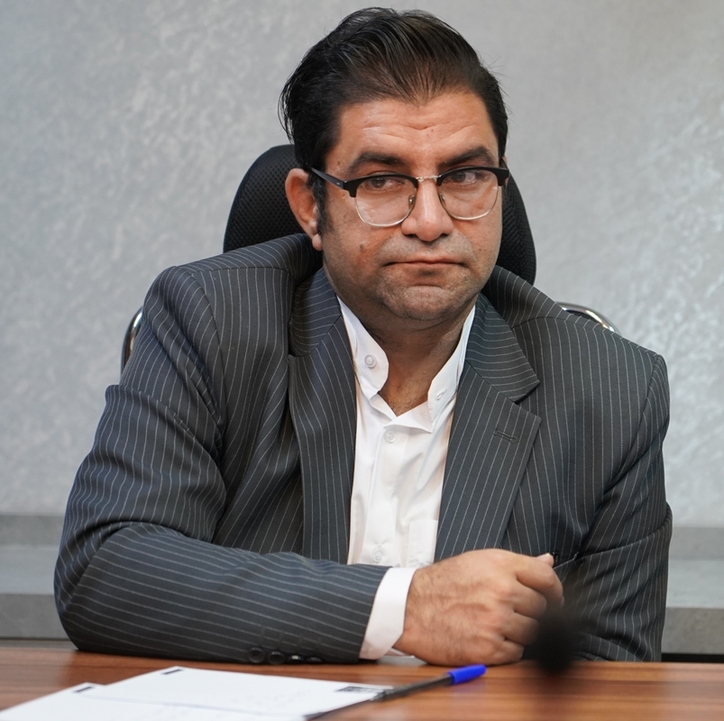 از تولید ۵۰۰ میلیون دلاری تا مصرف ۲ میلیارد دلاری جواهر و سنگ‌های قیمتی در بازار ایران/ با ایجاد کارخانه‌های صنایع معدنی، ارزش‌افزوده بیشتری در مواد معدنی خود ایجاد کنیم