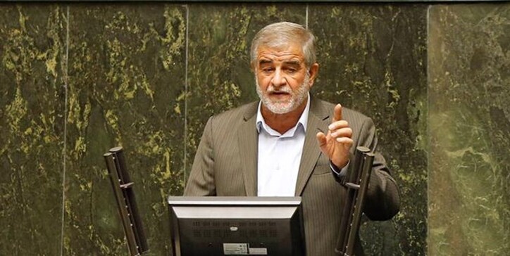 معادن باید مسوولیت‌های اجتماعی خود را در قبال مردم انجام دهند