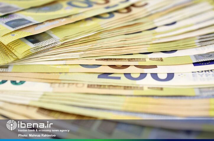 نرخ رسمی ۱۵ ارز کاهش یافت