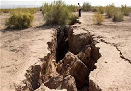 شکاف‌های ناشی از فرونشست تهدیدی جدی برای پست‌های فشار قوی در پیشوا است