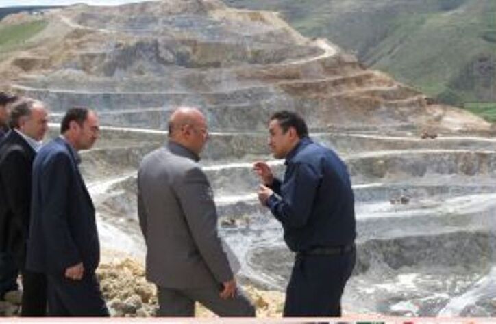 فرماندار اهر بر توسعه صنایع پایین دستی معدن در این شهرستان تاکید کرد