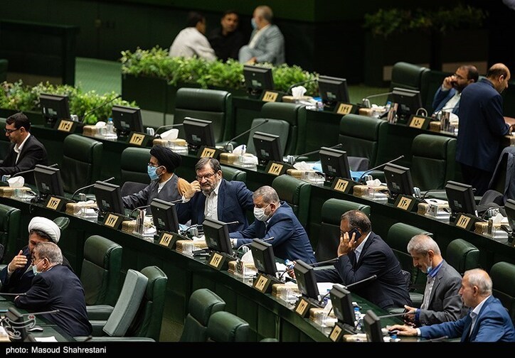 جلسه غیرعلنی مجلس درباره حقوق بازنشستگان و آخرین وضعیت تأمین کالا‌های اساسی