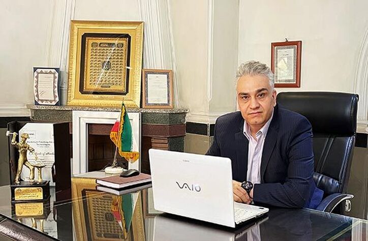 از رقابت در بازار‌های جهانی باز مانده‌ایم