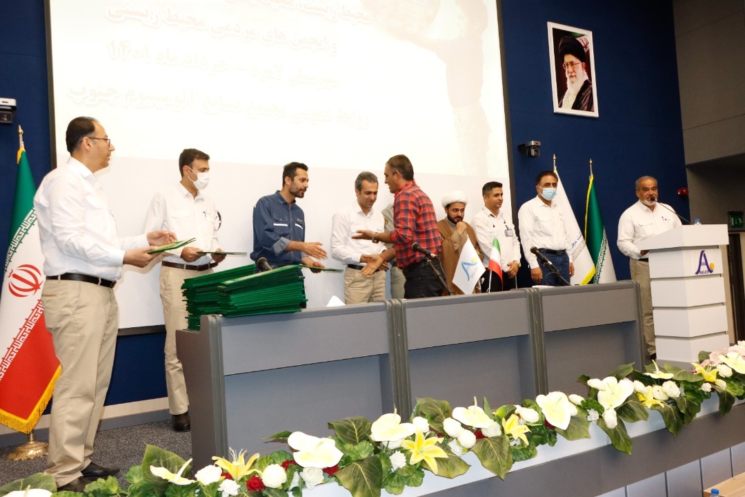 مهندس زحمتکش: حمایت از محیط زیست را از جمله تکالیف اصلی خود میدانیم مهندس زحمتکش: حمایت از محیط زیست را از جمله تکالیف اصلی خود میدانیم