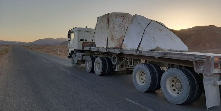 کشف ۴۰ تن سنگ معدن کرومیت قاچاق در رودان