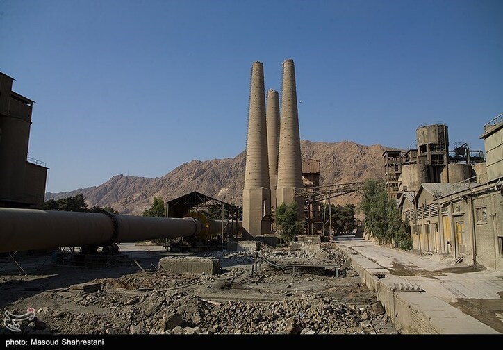لزوم برنامه‌ریزی مناسب برای قطع برق کارخانه‌ها سیمان