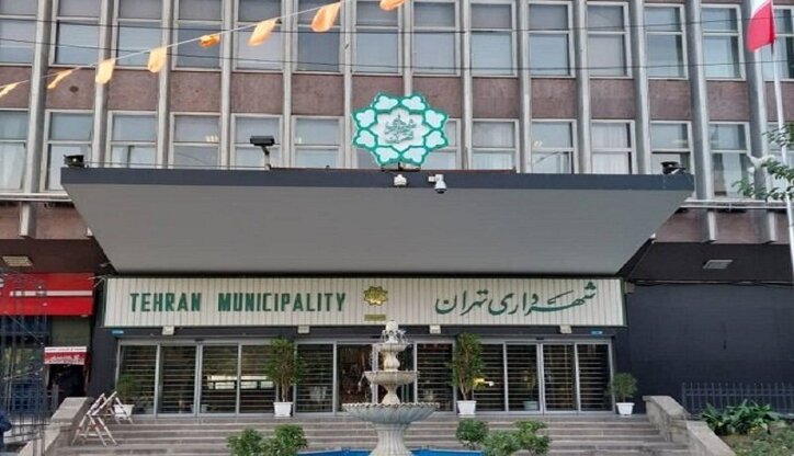 انتقاد میرسلیم به خرید اتوبوس دست‌دوم/ شهرداری واکنش نشان داد